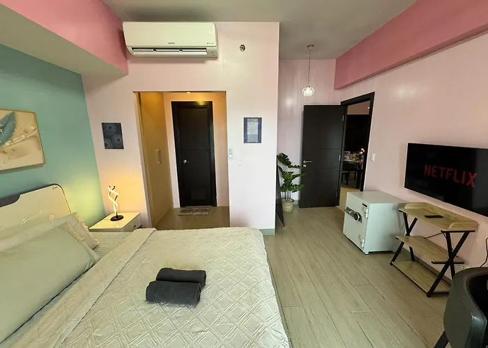 3br Uptown Bgc-43floor View Near Malls And Restaurants *