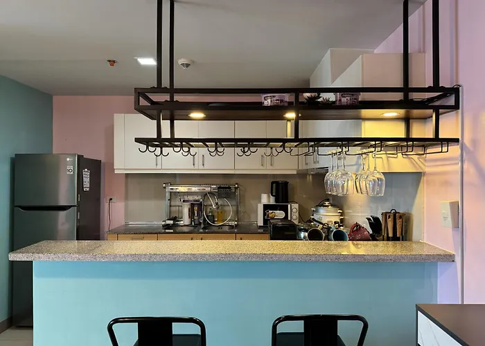 3br Uptown Bgc-43floor View Near Malls And Restaurants * Manila