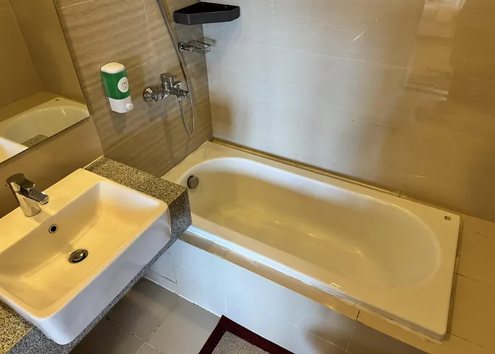 Apartamento 3br Uptown Bgc-43floor View Near Malls And Restaurants Manila