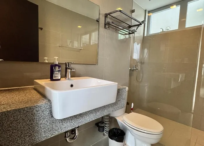 3br Uptown Bgc-43floor View Near Malls And Restaurants * Manila