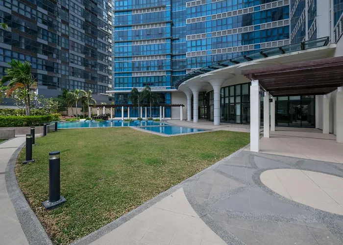 3br Uptown Bgc-43floor View Near Malls And Restaurants Apartamento Manila