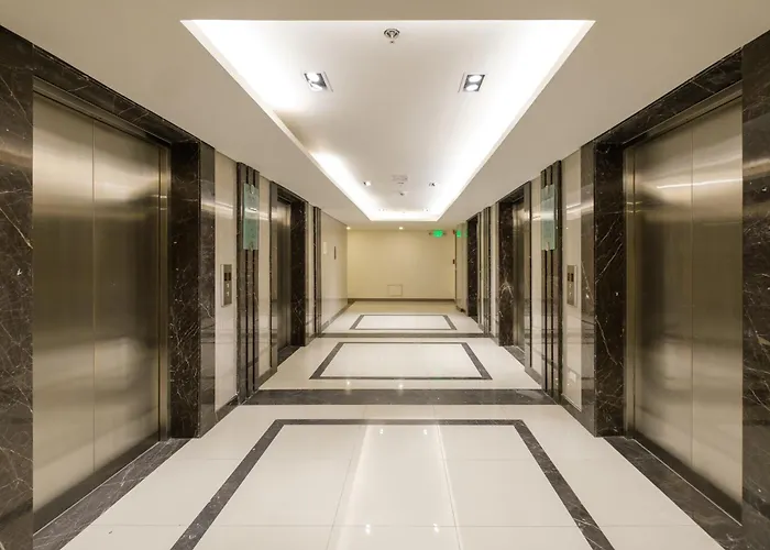 3br Uptown Bgc-43floor View Near Malls And Restaurants * Manila