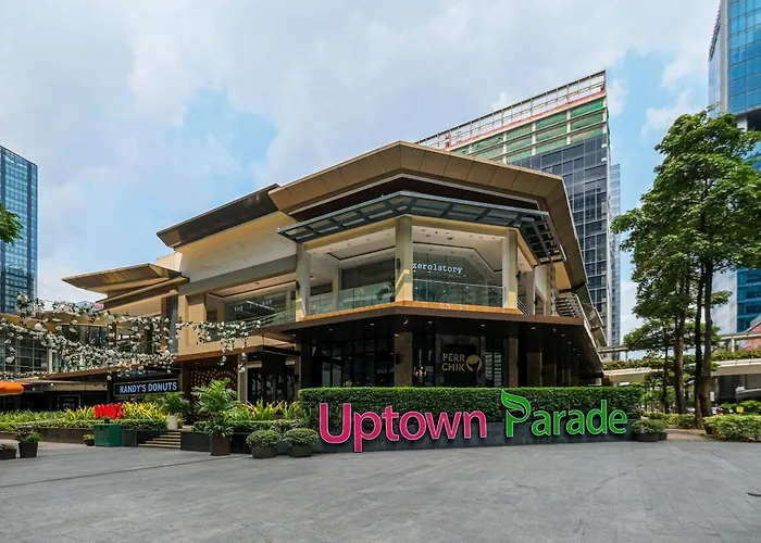 3br Uptown Bgc-43floor View Near Malls And Restaurants Manila
